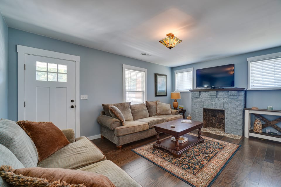 '1001 Sevier Bungalow': 2 Mi to Neyland Stadium! House in Knoxville