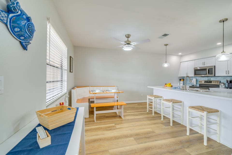 Hernando Beach Waterfront Home w/ Boat Dock & Deck House in Hernando Beach