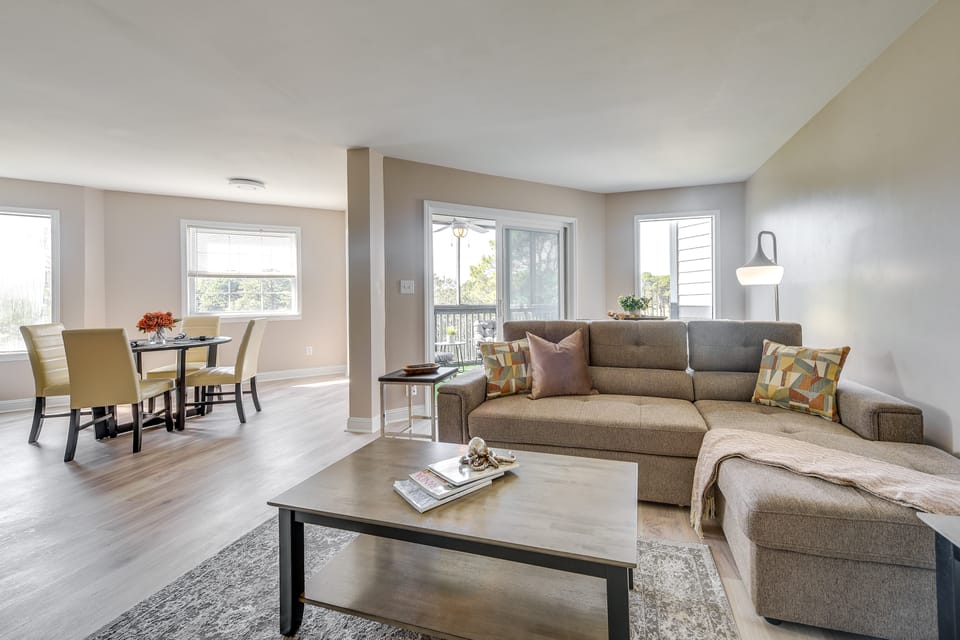 North Myrtle Beach Oasis w/ Community Pool! Apartment in North Myrtle Beach