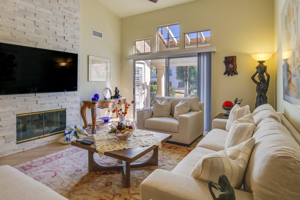 Tennis, Golf & Pools: Lovely Palm Desert Condo! Apartment in Palm Desert
