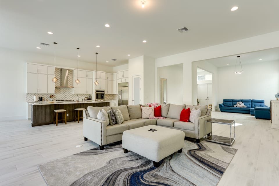 Private Pool & Spa: Luxe Palm Beach Gardens Home House in Palm Beach Gardens