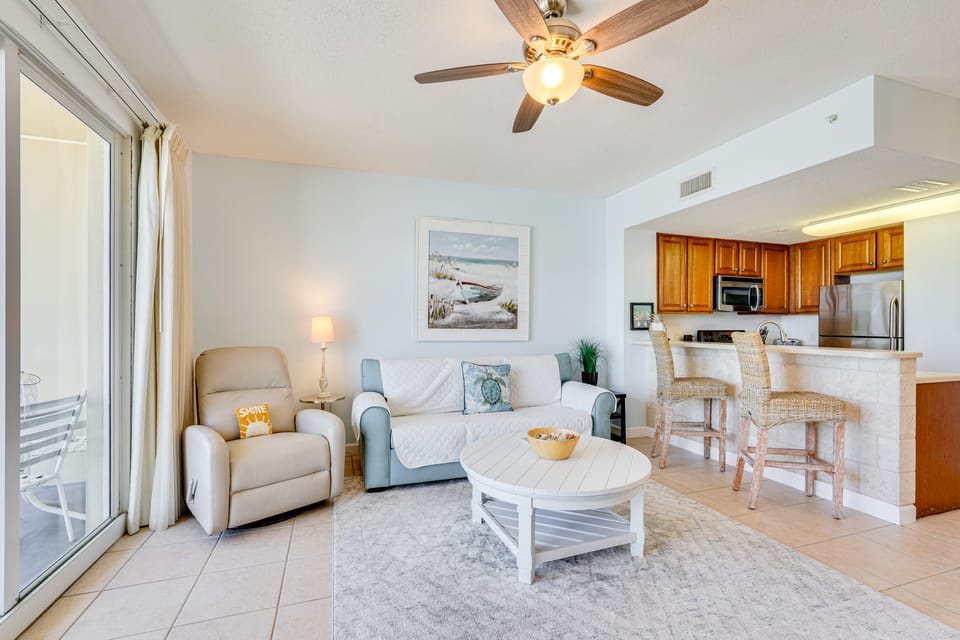 Panama City Beach Paradise w/ Pool & Hot Tub! Apartment in Lower Grand Lagoon