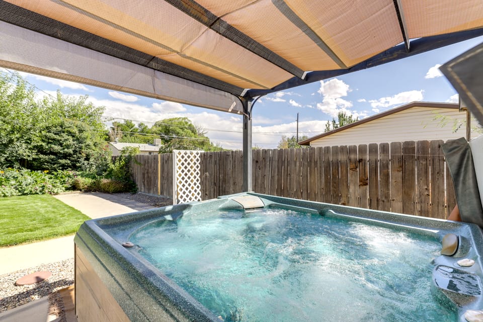 Hot Tub & Fire Pit: Serene Clifton Retreat! House in Colorado