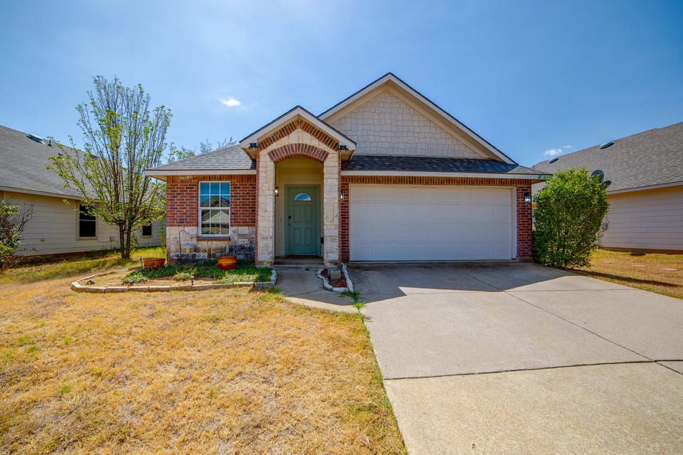 Fenced Yard, Workspace, Garage: Ft Worth Home Base House in Fort Worth
