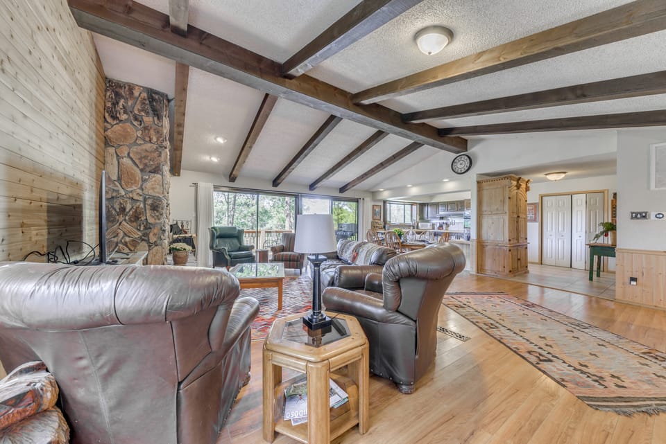 Ruidoso Retreat w/ Sierra Blanca Peak Views! House in Ruidoso