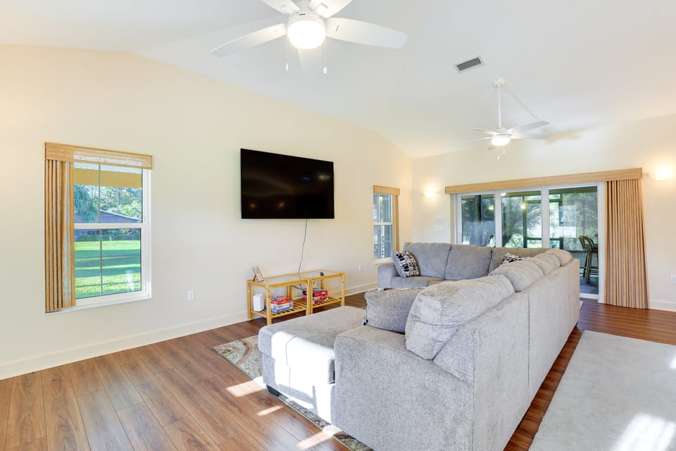 Pet-Friendly Fort Pierce Home w/ Screened Porch! House in Fort Pierce