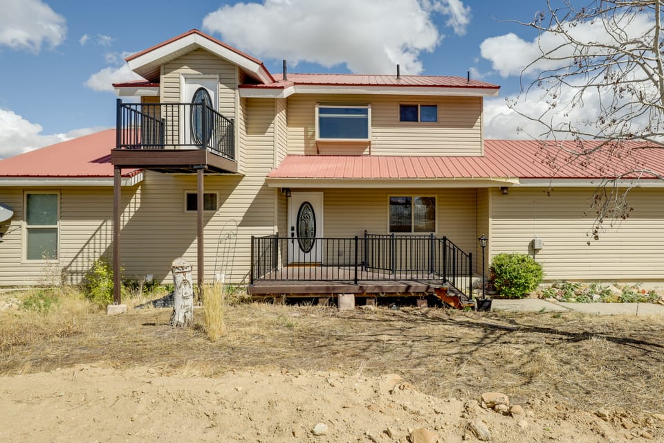 Steinaker State Park w/ Fireplace: Vernal Getaway! House in Utah