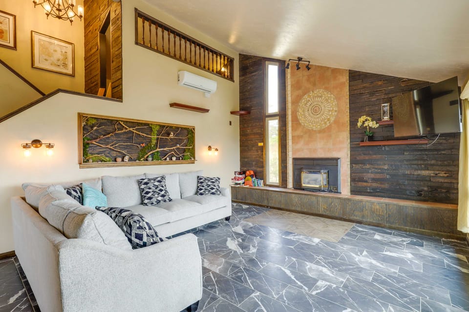 Family-Friendly Utah Home: Deck, Mountain Views! House in Utah
