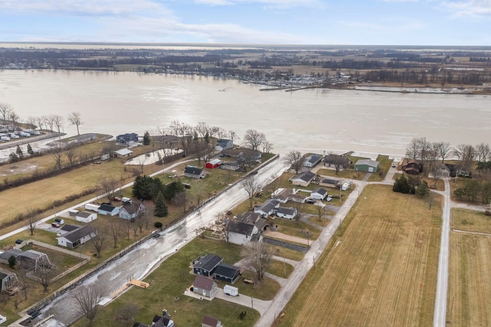 Hot Tub, Lake Access, & Dock: Port Clinton Retreat House in Lake Erie