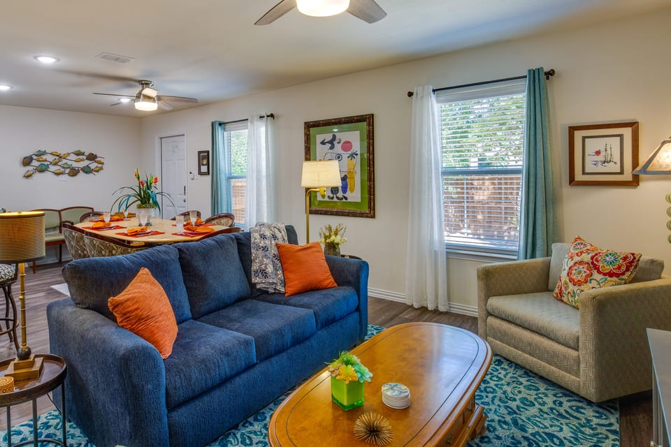 Game Room + Walk to Beach: Gun Barrel City Gem! House in Gun Barrel City