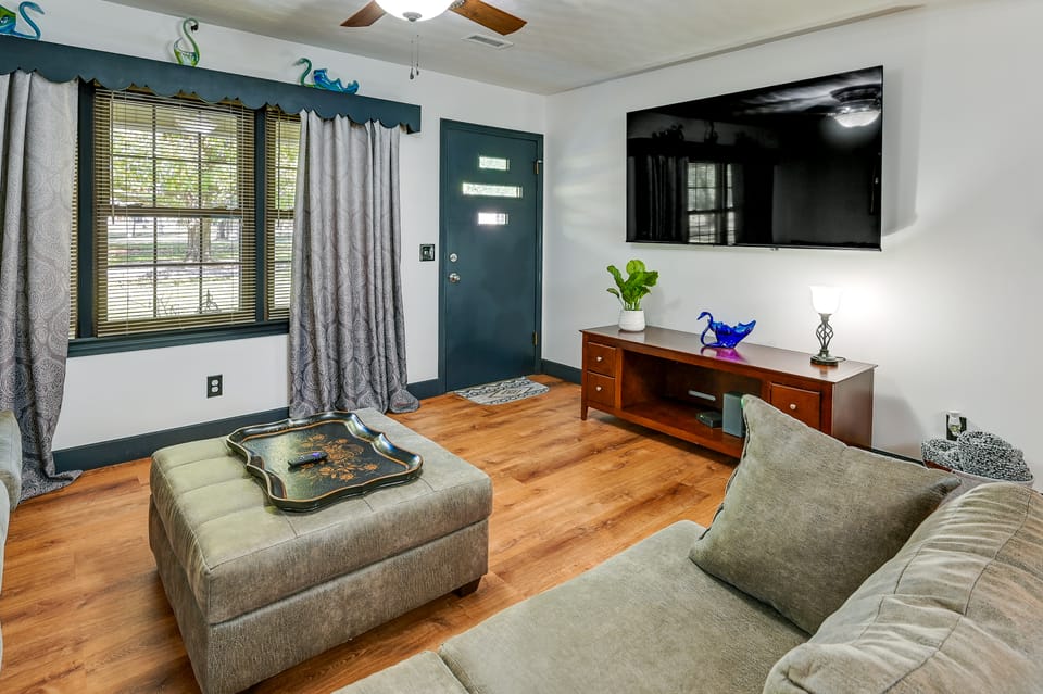 Game Nights, BBQs & Family Fun: Union Grove Escape House in North Carolina