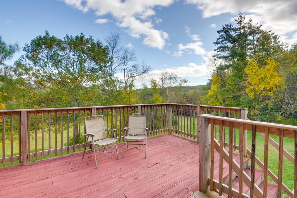 Charming Putney Home: Porch, Grill & Hiking Trails House in Vermont