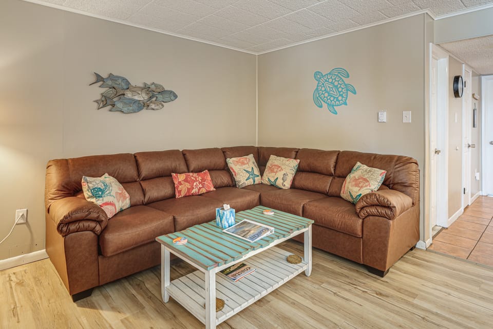 Shop, Dine, Walk to Beach! Ocean City Condo Apartment in Ocean City