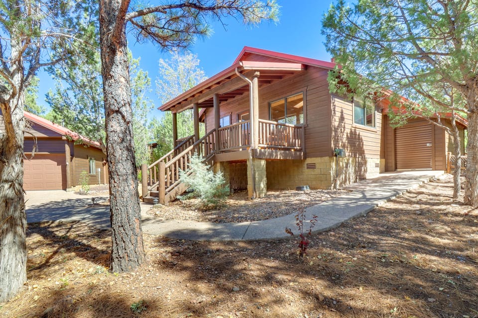 Large Yard, Patio and Detached Casita Show Low House in Show Low