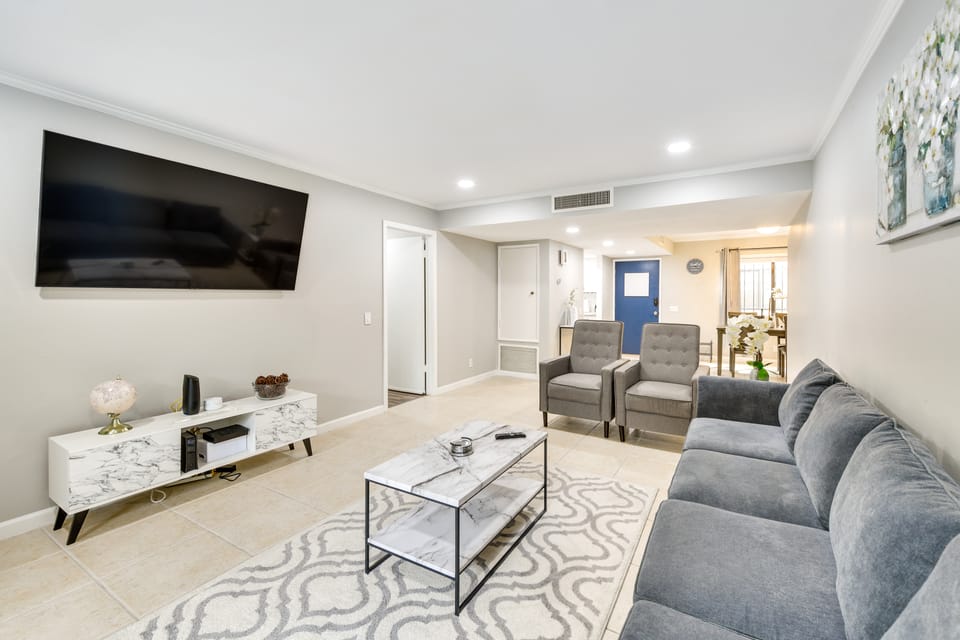 Resort Perks, Private Patio: Palm Springs Condo! Apartment in Palm Springs