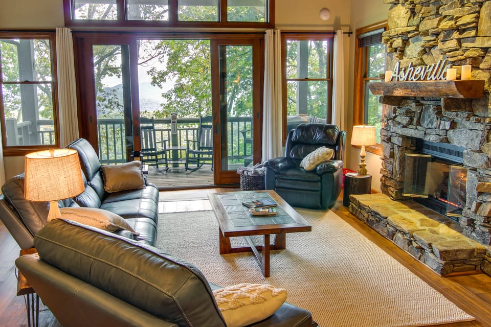 Mtn-View Condo w/ Screened Porch in Burnsville! Apartment in Tennessee