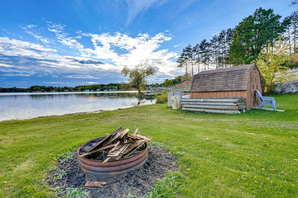 Northern Michigan Summer Retreat on Crooked Lake! House in Michigan