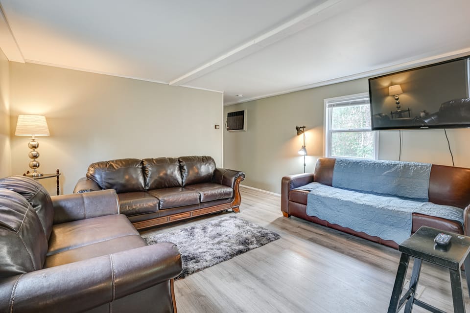 New Lisbon Family Gem ~ 3 Mi to Castle Rock Lake House in Wisconsin