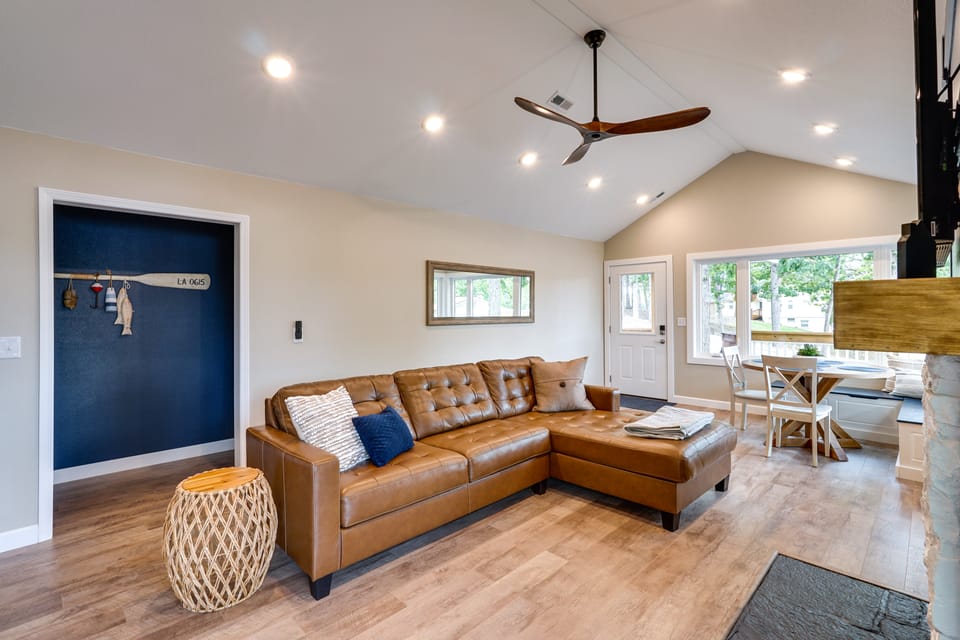 Lakefront Home w/ Private Dock in Sunrise Beach! House in Sunrise Beach