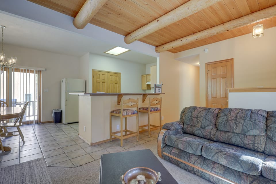 Secluded Amalia Retreat w/ Cozy Fireplace & Grill! House in New Mexico