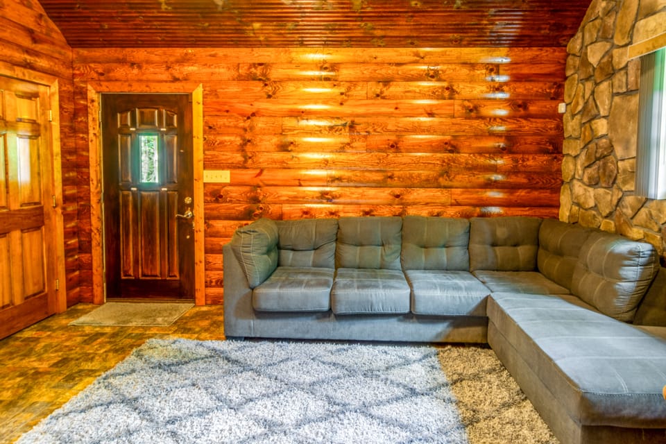 Secluded Cabin w/ On-Site Creek + Trails! House in Allegheny River