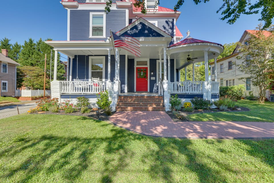 Danville Retreat w/ Hot Tub & Cozy Fireplace! House in Danville