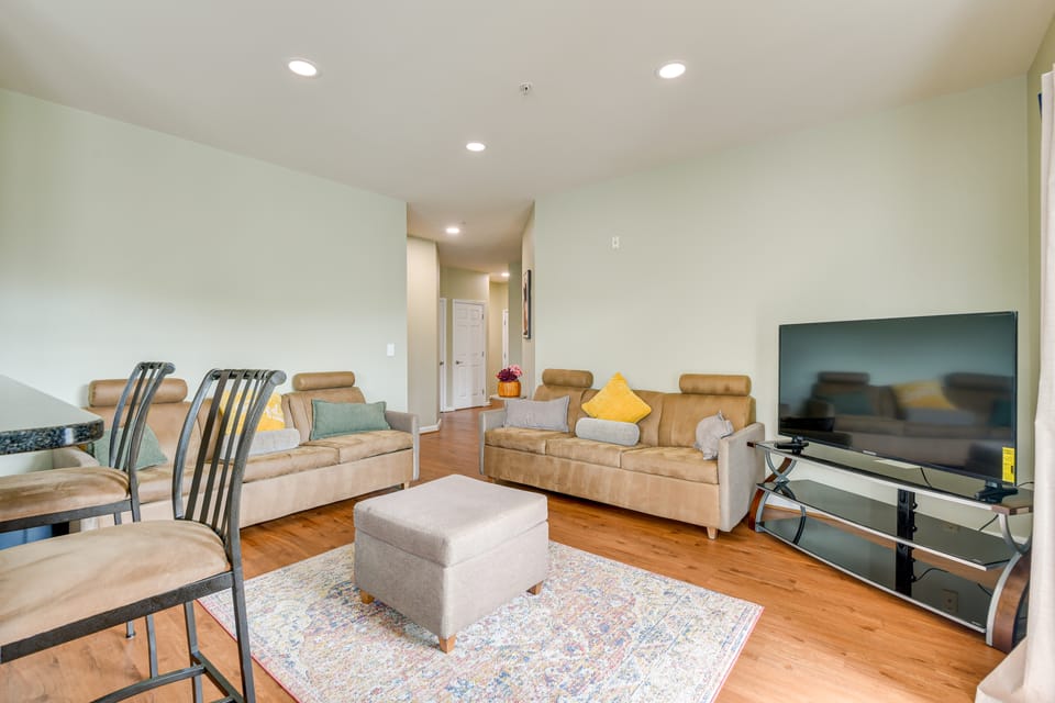 Capitol Heights Apartment ~ 8 Mi to National Mall! Apartment in Prince Georges County