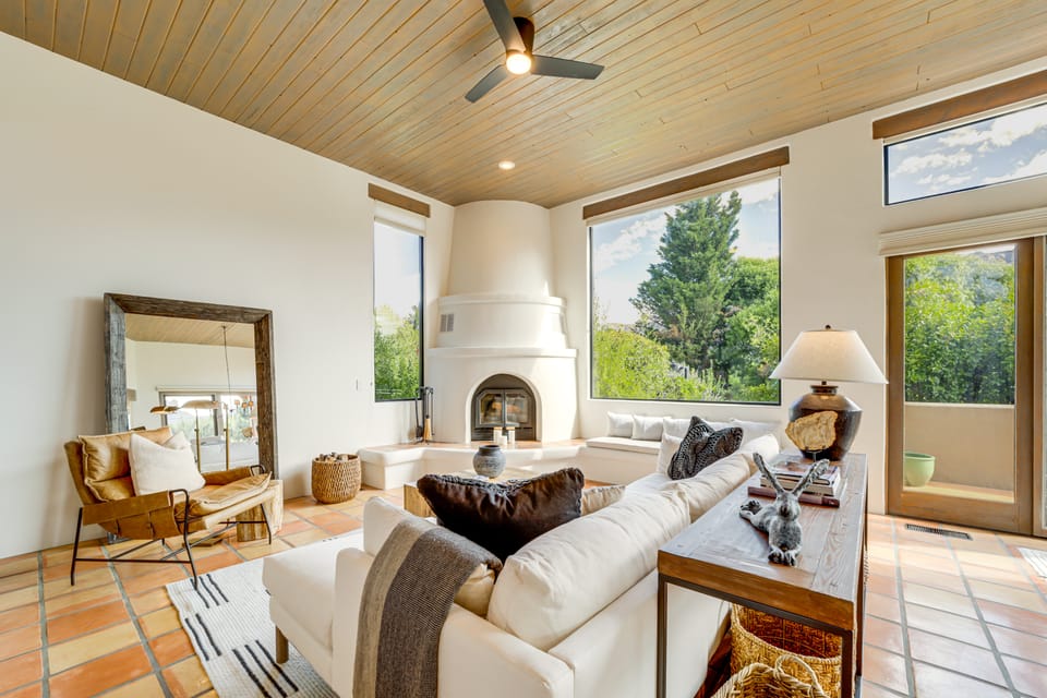 Red Rock Views: Uptown Sedona Home Near Trails! House in Sedona
