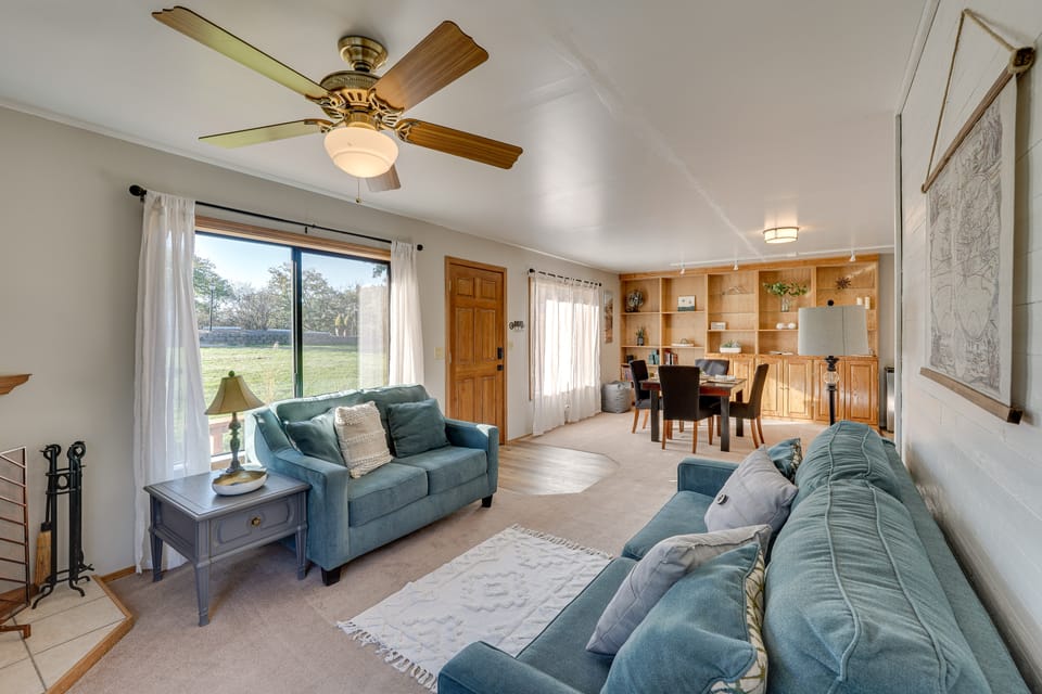 On-Site Winery & Tasting Room: Oregon Bungalow! Cottage in Oregon