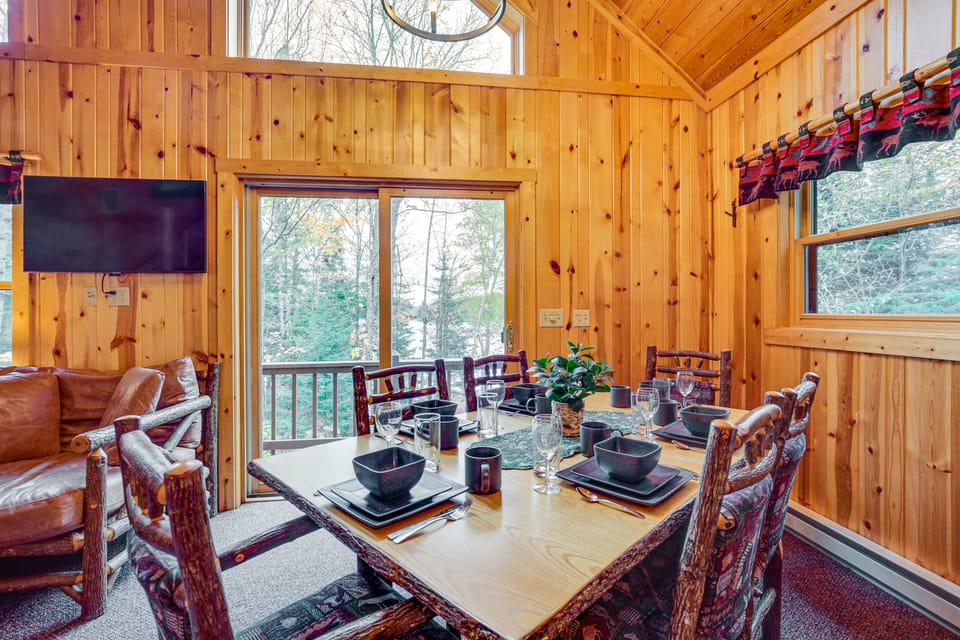 Lakefront Presque Isle Cabin w/ Private Dock House in Wisconsin