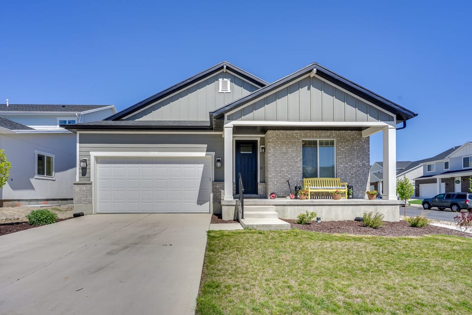Modern Farmhouse in Herriman w/ Mountain Views! House in Utah