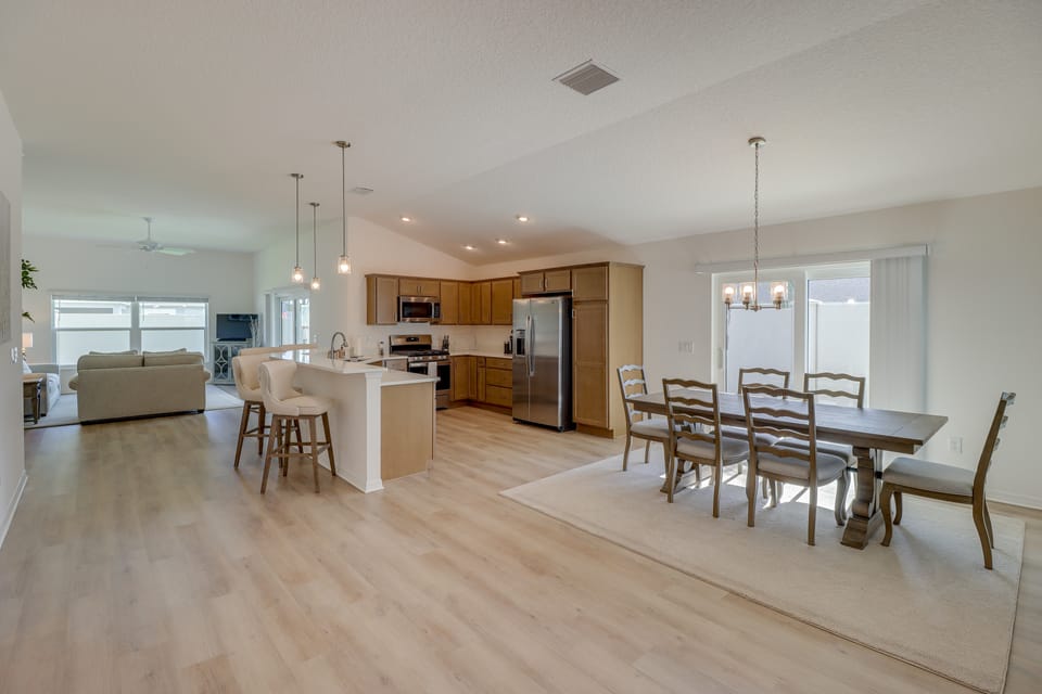 Community Pool & Tennis Court: Gem in The Villages House in Leesburg