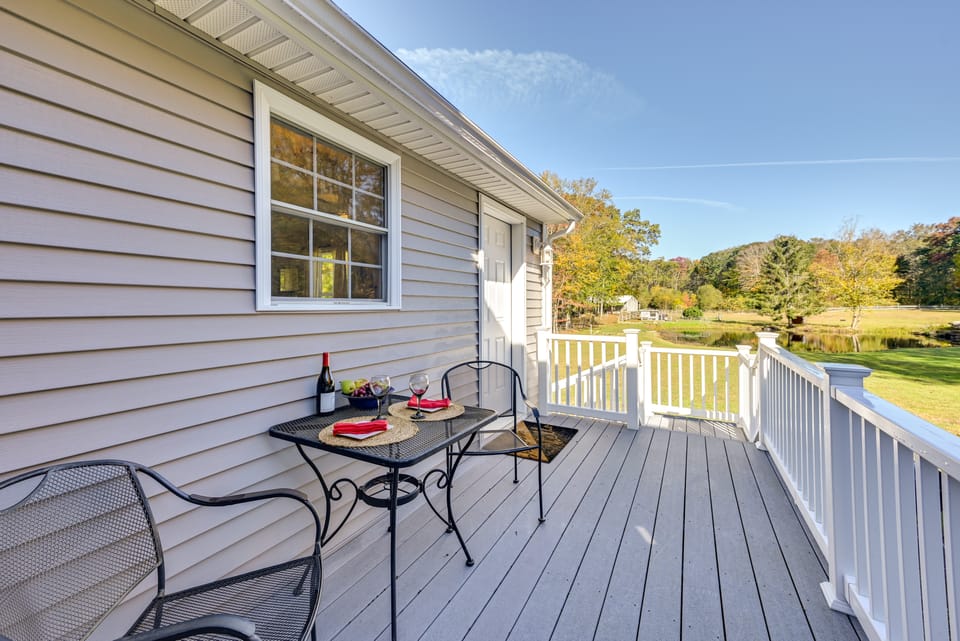 Quiet Killingworth Rental w/ Deck & Grill! Apartment in Madison