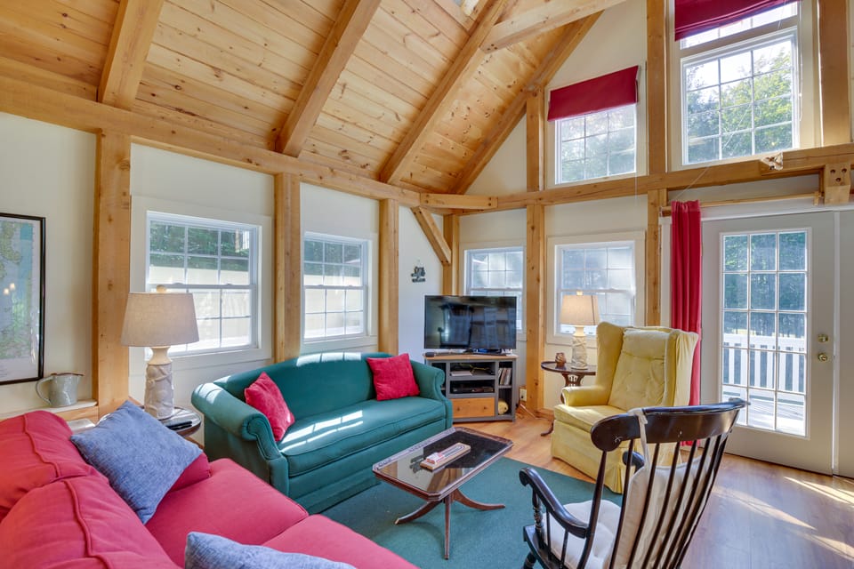 Frye Island Family Cabin with Lake & Beach Access! House in Frye Island