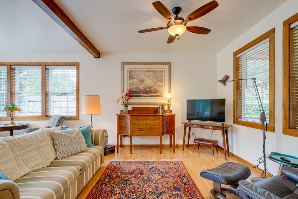 Historic District Home - Walk to Willapa Bay! House in Washington