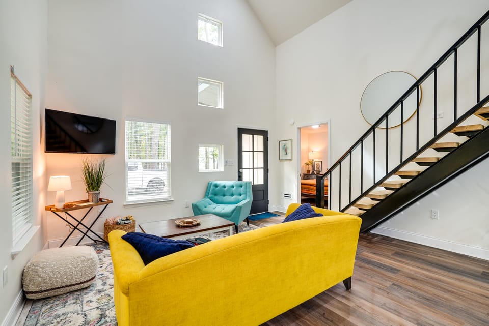 Lakefront Texas Abode w/ Kayaks, Fire Pit & Patio! House in Texas