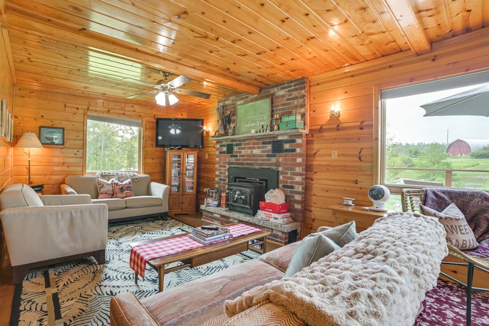 Riverfront Cheboygan Cabin w/ Kayaks & Dock! House in Michigan