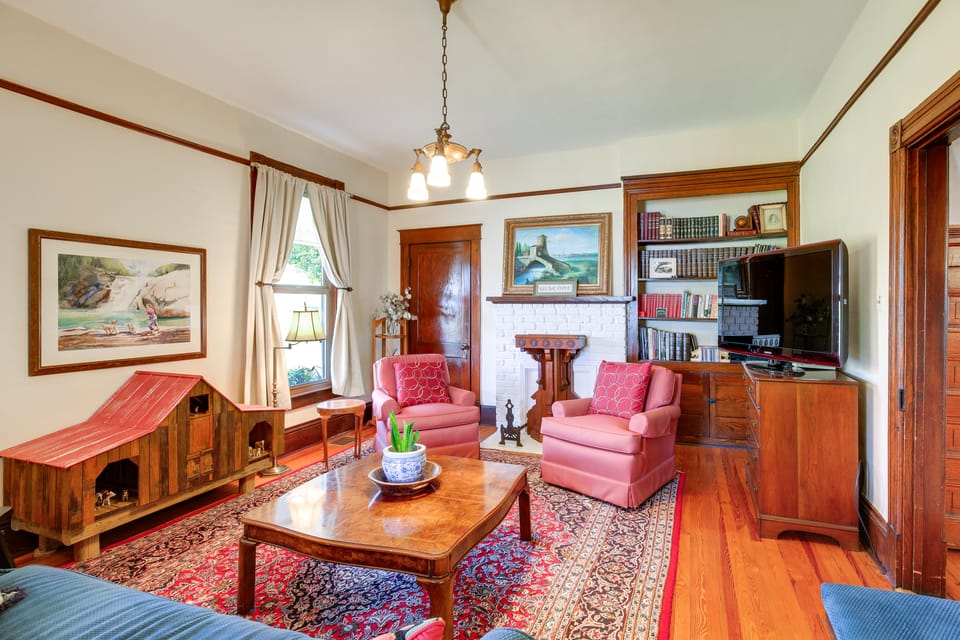 3 Mi to South Holston Lake: Home w/ Mtn Views House in Tennessee