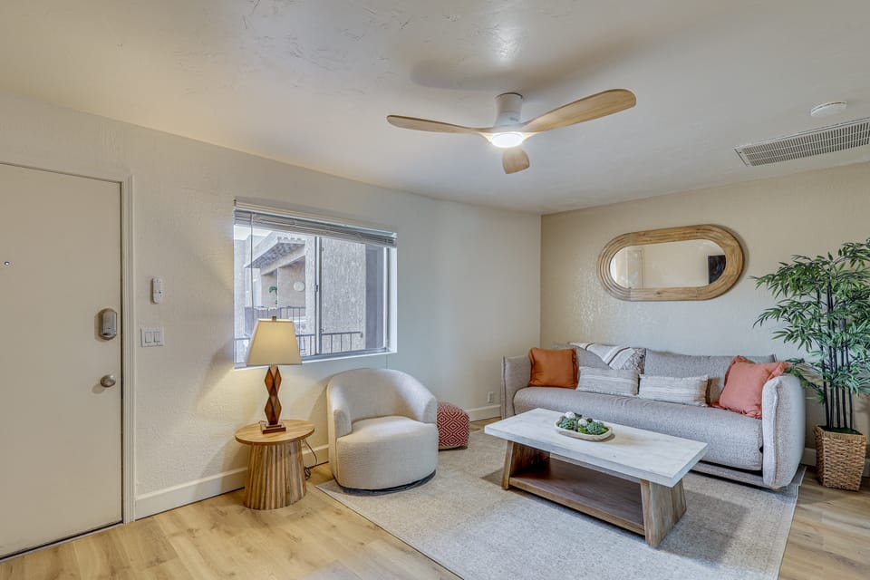 Newly Renovated Condo w/ Pool in Lake Havasu City! Apartment in Lake Havasu City