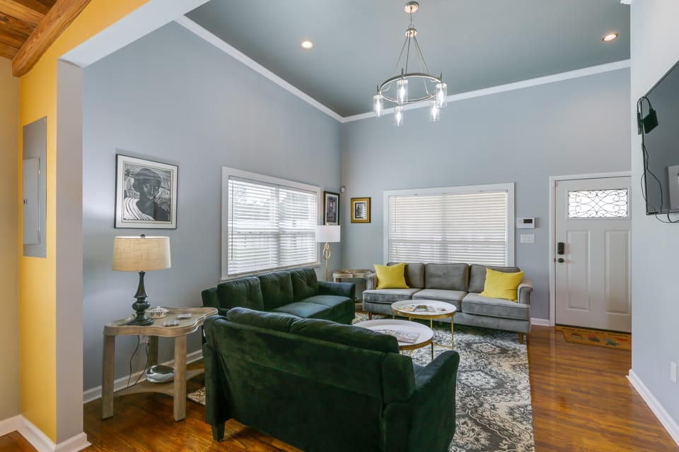 Inviting Quincy Cottage: Walk to Historic Downtown Cottage in Florida