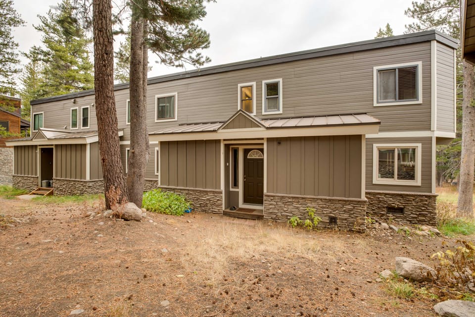 Mountain Condo w/ Fireplace in Kirkwood Ski Resort Apartment in Kirkwood