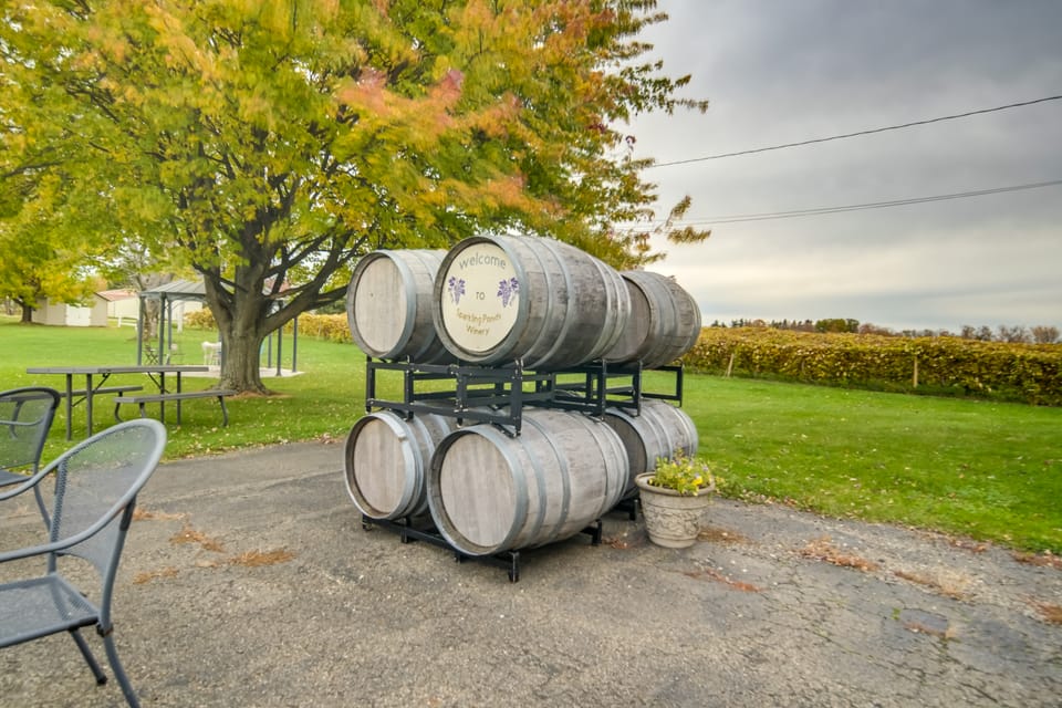 Quaint Ripley Retreat - 5 Mi to Ripley Beach! Cottage in Lake Erie