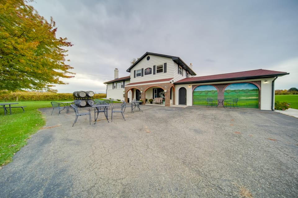 Cozy Ripley Apartment - 21 Mi to Downtown Erie! Apartment in Lake Erie