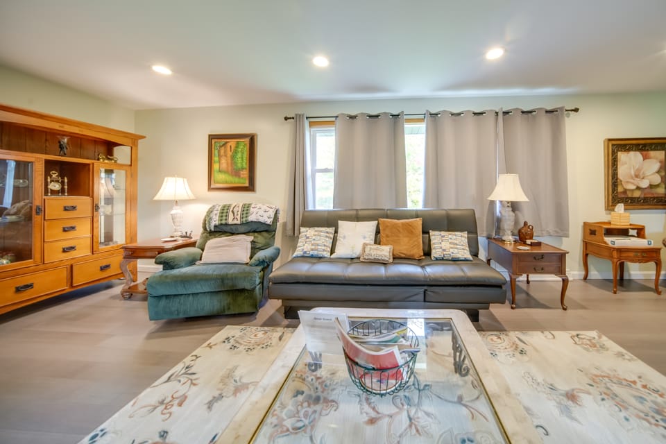 Cozy Ripley Apartment - 21 Mi to Downtown Erie! Apartment in Lake Erie