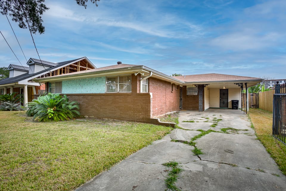 Easy Access to US-90 & Near Dtwn: New Orleans Home House in Viavant-Venetian Isles