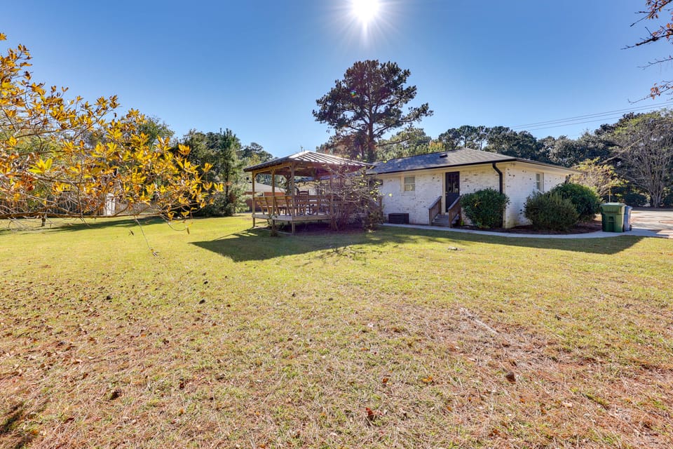 4 Mi to Beach: Wilmington Home w/ Gazebo Deck! House in Wilmington