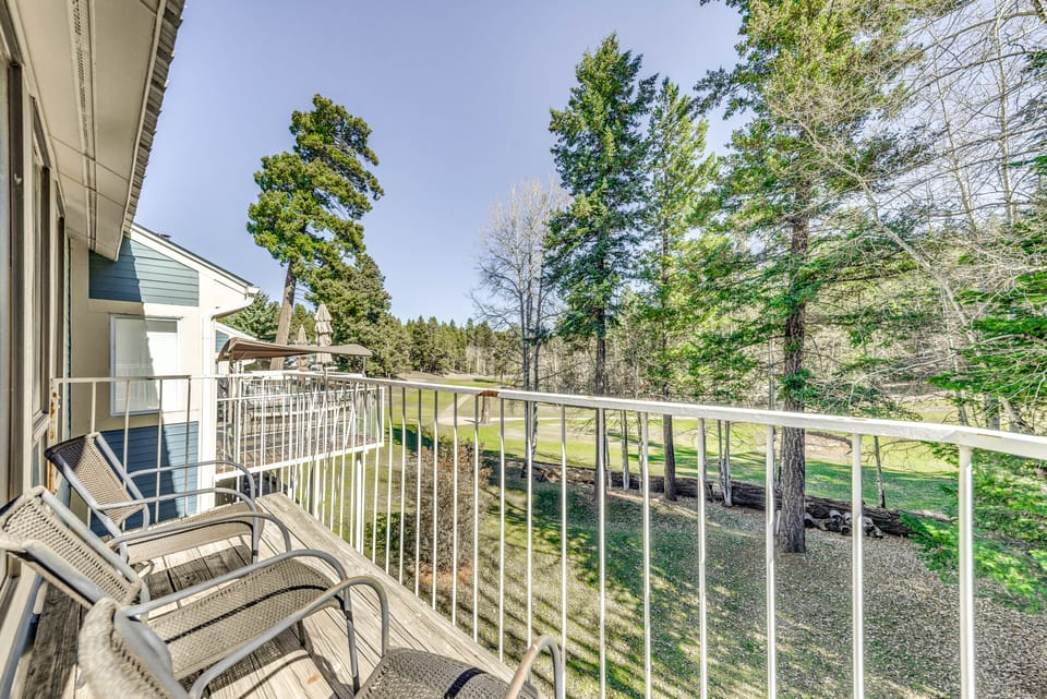 Cloudcroft Home w/ Fireplace Near Downtown! Apartment in Cloudcroft