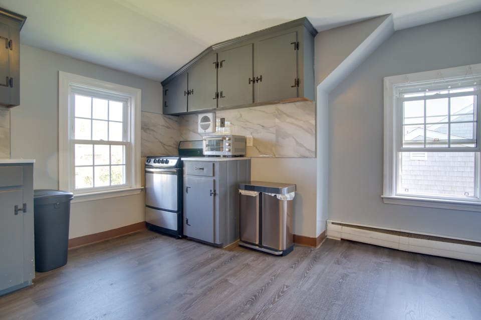 Coastal Charm in Yarmouth: Walkable + Convenient Apartment in West Dennis