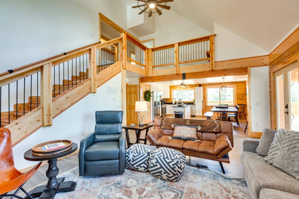 Wraparound Porch: & Forest Views: Angel Fire Cabin House in Angel Fire