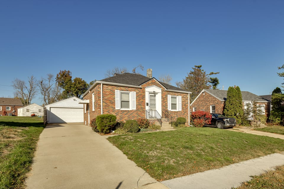 Quaint Cedar Rapids Home, 4 Mi to Downtown! House in Cedar Rapids